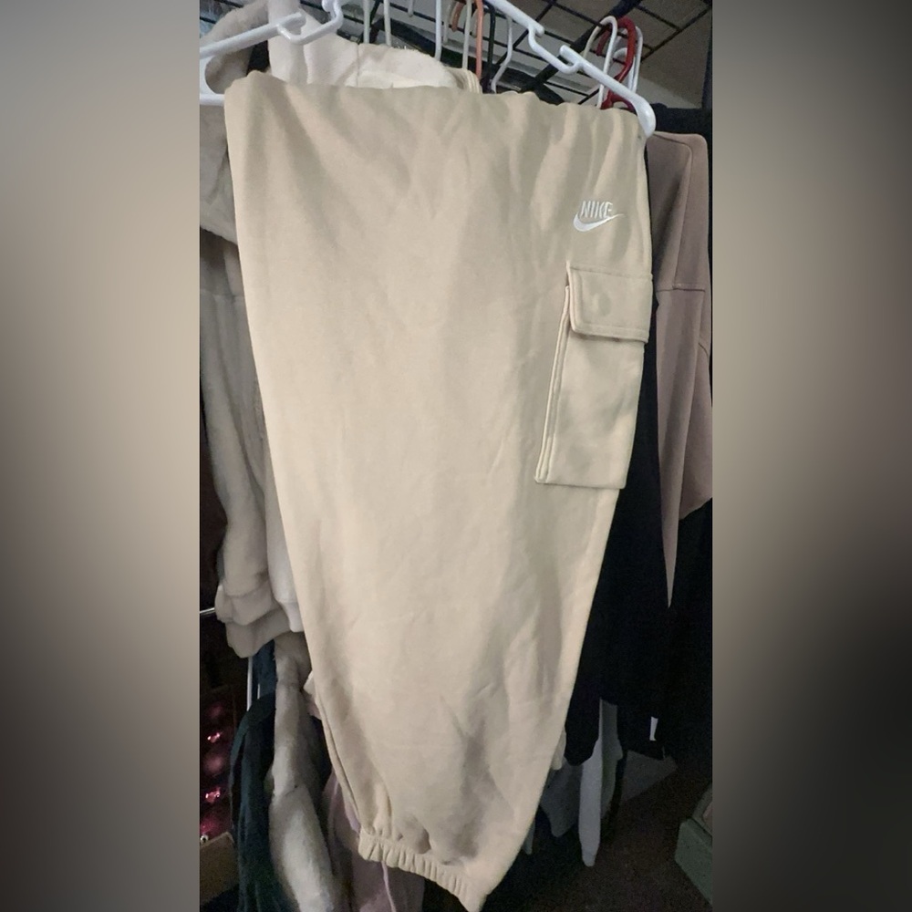 Nike Beige sweat pants